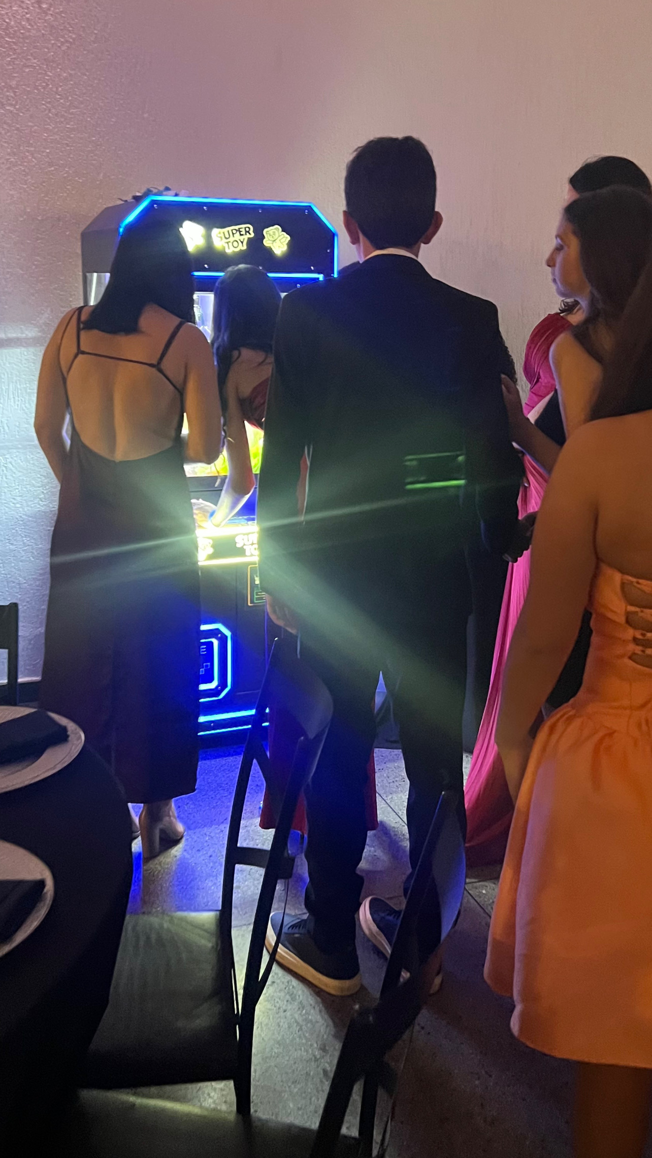 Convidados jogando em evento social